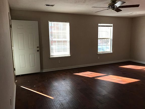 2nd image of 2856 Ryan Cir APT B