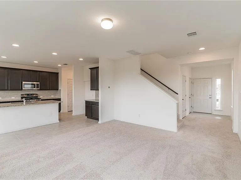 233 Trailside Ln — Photo 8