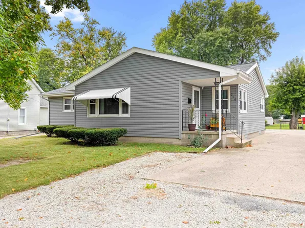 206 S West St, Knoxville, IL 61448