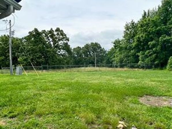 23765 Roulette Rd APT 2B, Waynesville, MO 65583