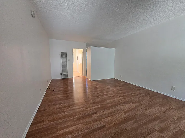 2624 Marathon St #4 — Photo 2