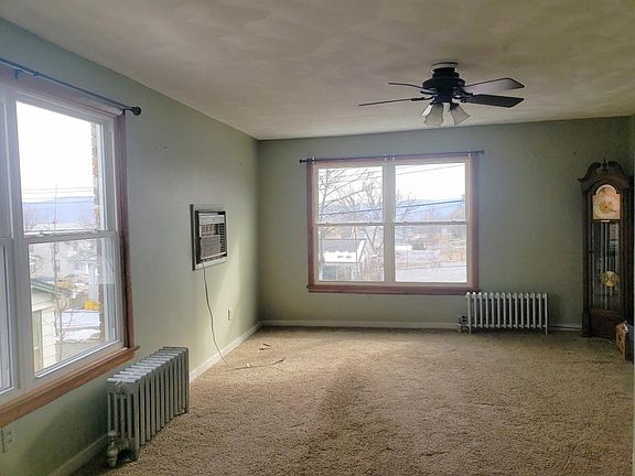 5th image of 811 Pine St