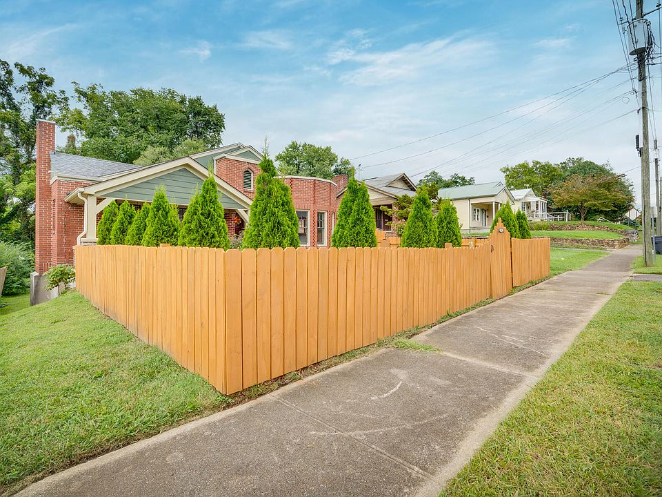 215 Taylor St, Bristol, TN 37620 Zillow