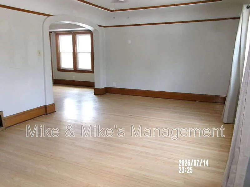 2 bed, 1.0 bath, 1000 sqft, $1,550 — Photo 2