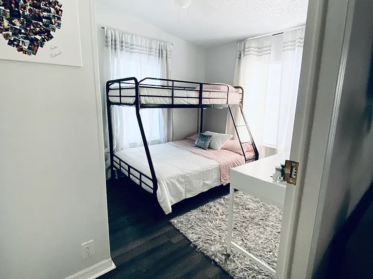2nd bedroom