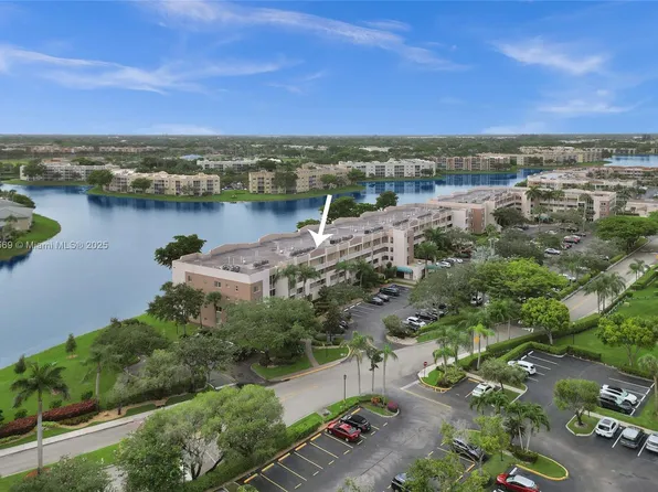 7760 Granville Dr #303, Tamarac, FL 33321