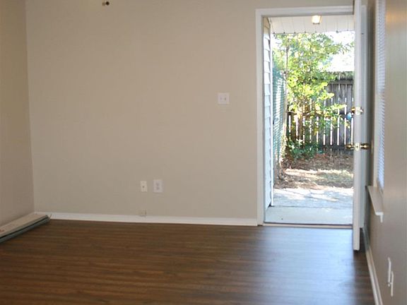 5th image of 600 Woodsman Dr