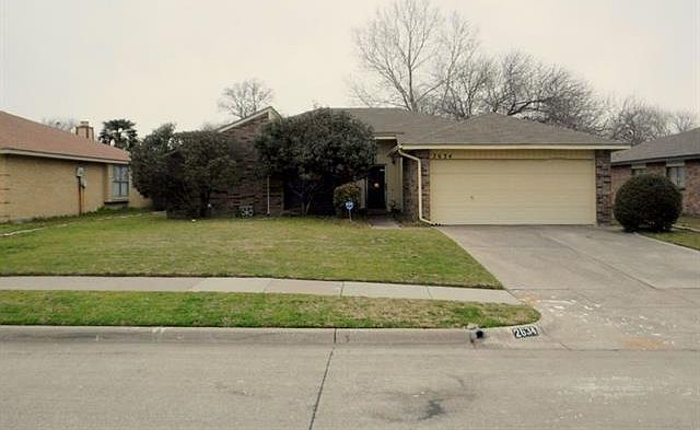 1st image of 2634 Claremont Dr