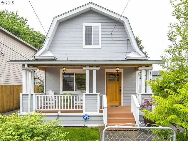 8112 SE Carlton St photo 1