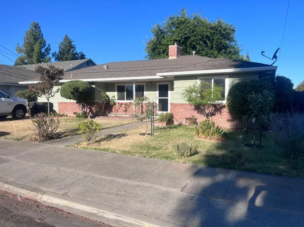 70 Stanislaus Ave, Oakdale, CA 95361