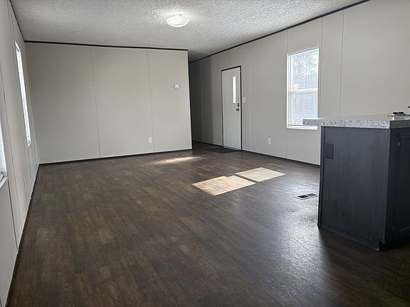4th image of 503 Blakley Dr