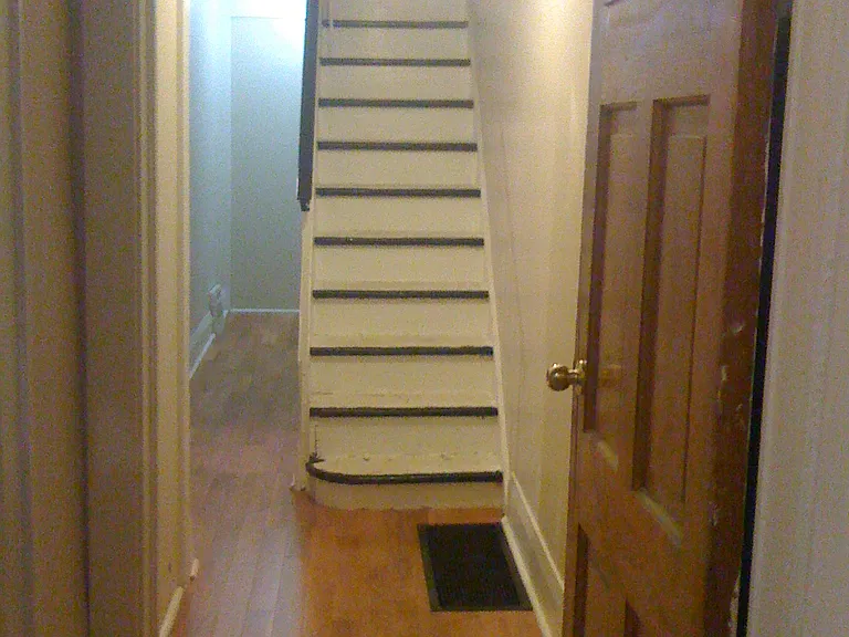 76 Eastwood Rd #TOP — Photo 19
