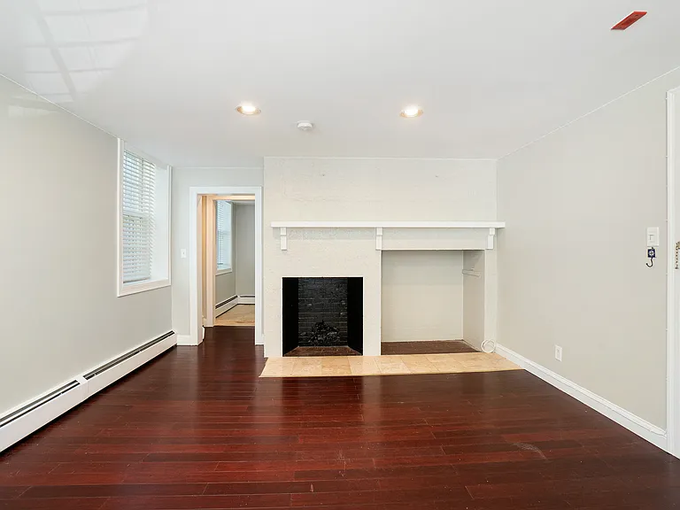 34 Benefit St — Photo 13