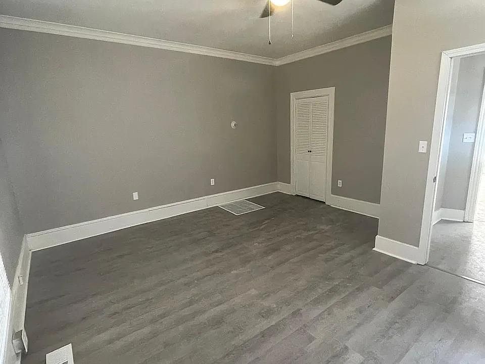 2nd image of 4144 Wyoming St
