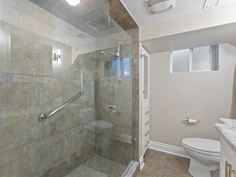 39 Lee Ave #1 — Photo 24
