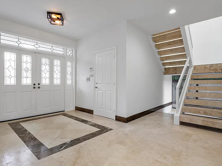 1421 Ponce De Leon Dr — Photo 46