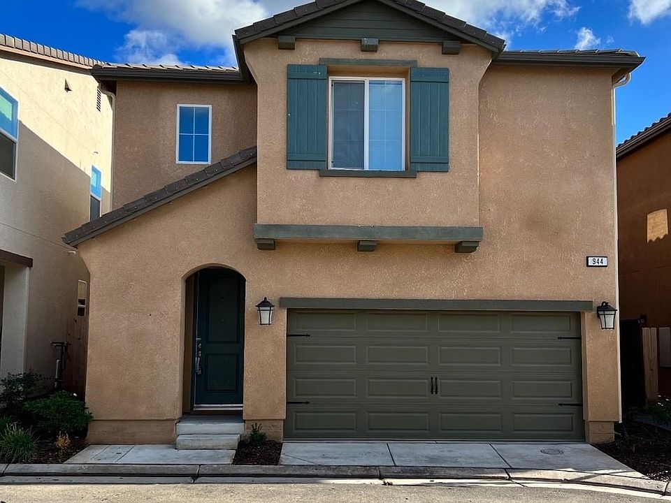 1st image of 944 Lassen Ln W