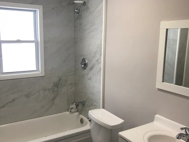 2154 Roosevelt Pl #2 — Photo 4