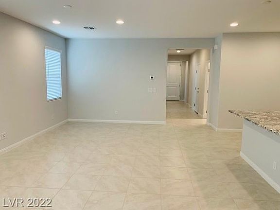 4th image of 5884 Steinbeck Valley St