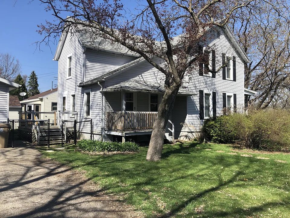 Private Deck, Small Yard