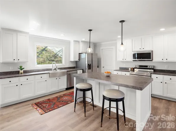 502 & 512 Hutch Mountain Rd, Fletcher, NC 28732