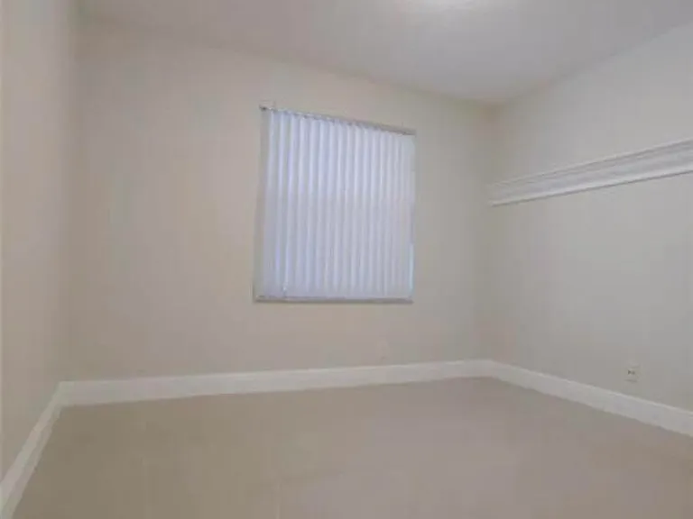 9903 Three Lakes Cir — Photo 12