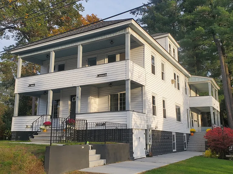 9 Goodrich Ave #B — Photo 20