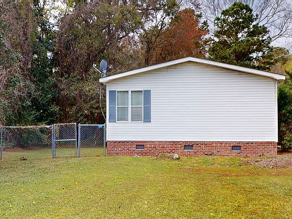 3rd image of 4100 Masonboro Loop Road