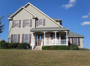 26 Hillside Dr, Schuylkill Haven, PA 17972