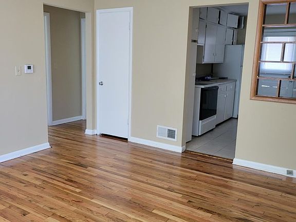 2nd image of 118 S 8th St #3