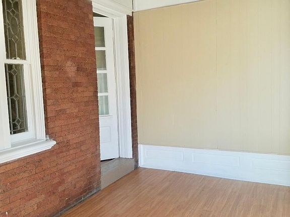 3rd image of 5935 Latona St