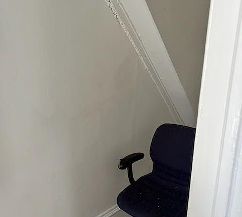 2nd image of 27 Lake St #1
