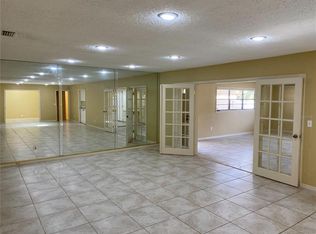 2262 Kingfisher Ln, Clearwater, FL 33762