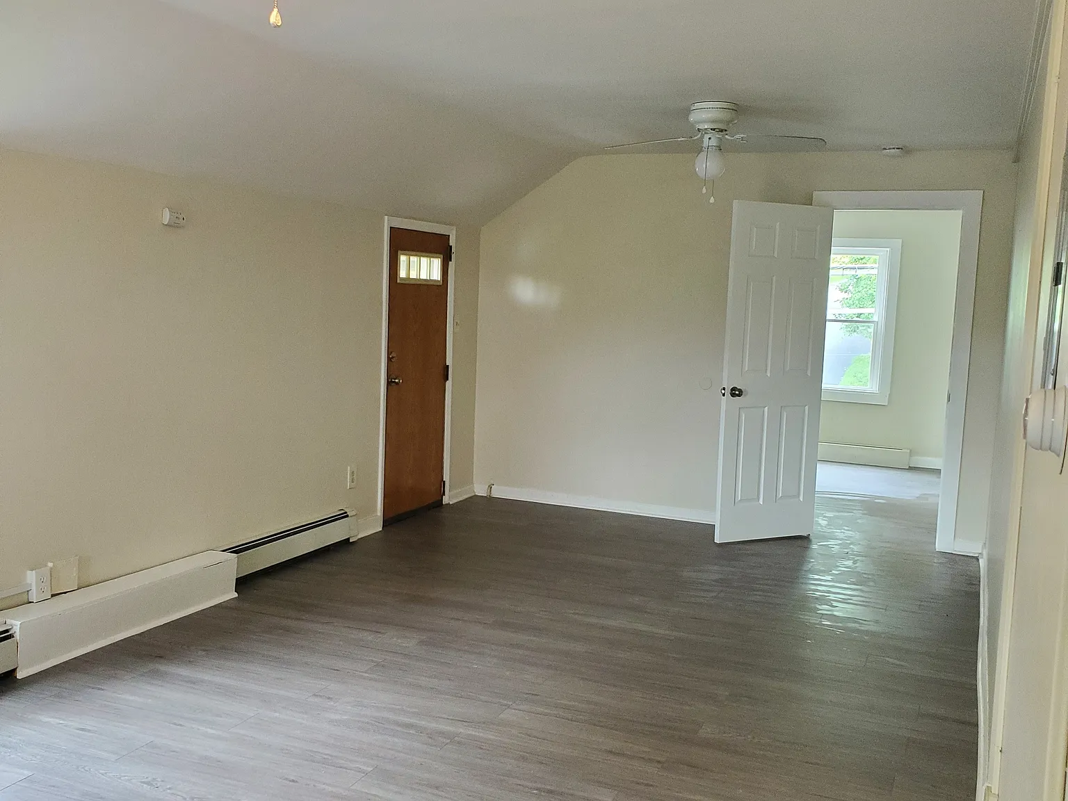 1 bed, $1,050 — Photo 1
