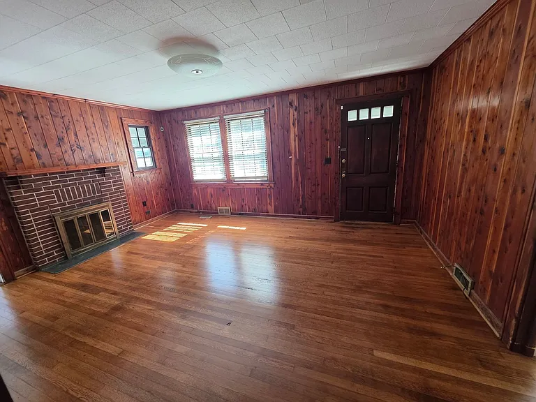 4016 Reich St — Photo 13
