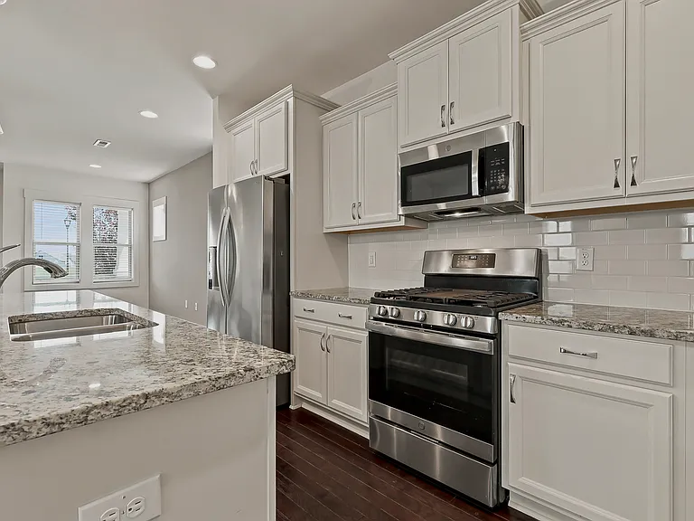 6260 Taylor Rd — Photo 16