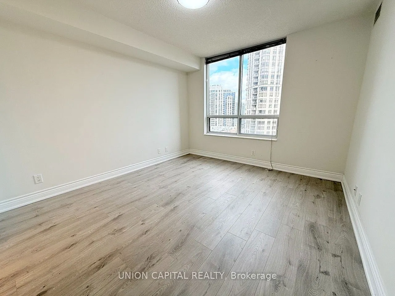 2 bed, $3,400 — Photo 4