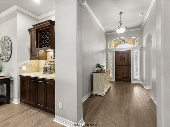 2nd image of 4302 Rock Bend Dr