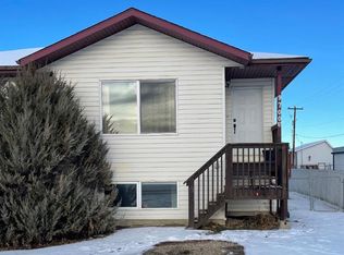 9700 A S 95th Ave #B, Sexsmith, AB T0H 3C0