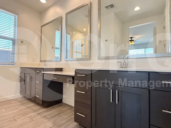 1659 W Paseo Way, Phoenix, AZ 85041