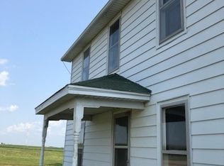 678 N 2nd Rd, Dana, IL 61321