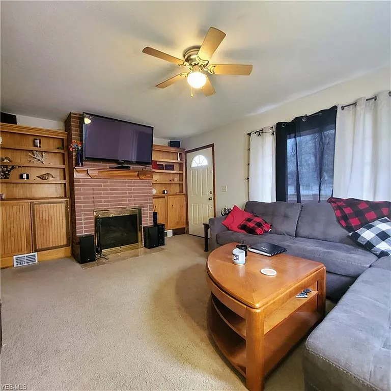 3943 Hopkins Rd photo 1