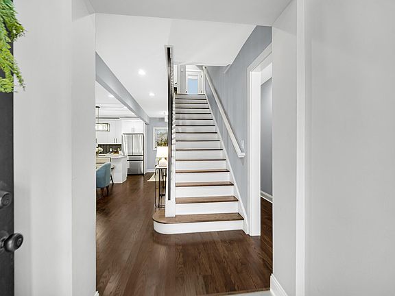 2nd image of 4354 Washington St