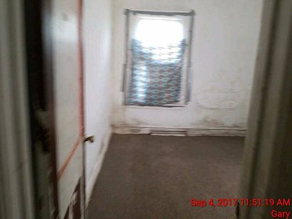 2nd image of 3864 Van Buren St