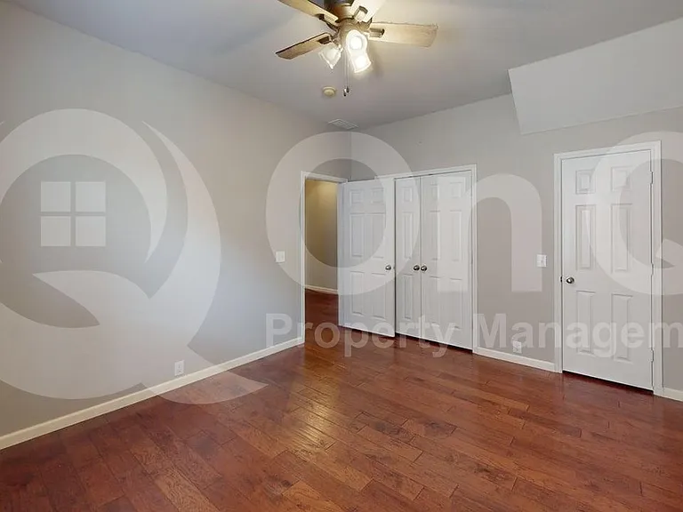 11281 Balcones Dr — Photo 18