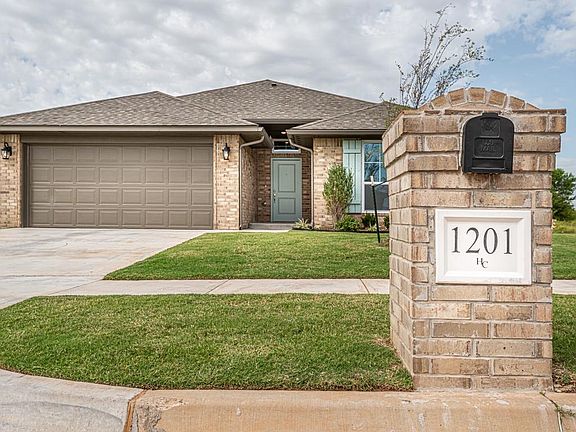 5th image of 1201 Hickory Creek Dr