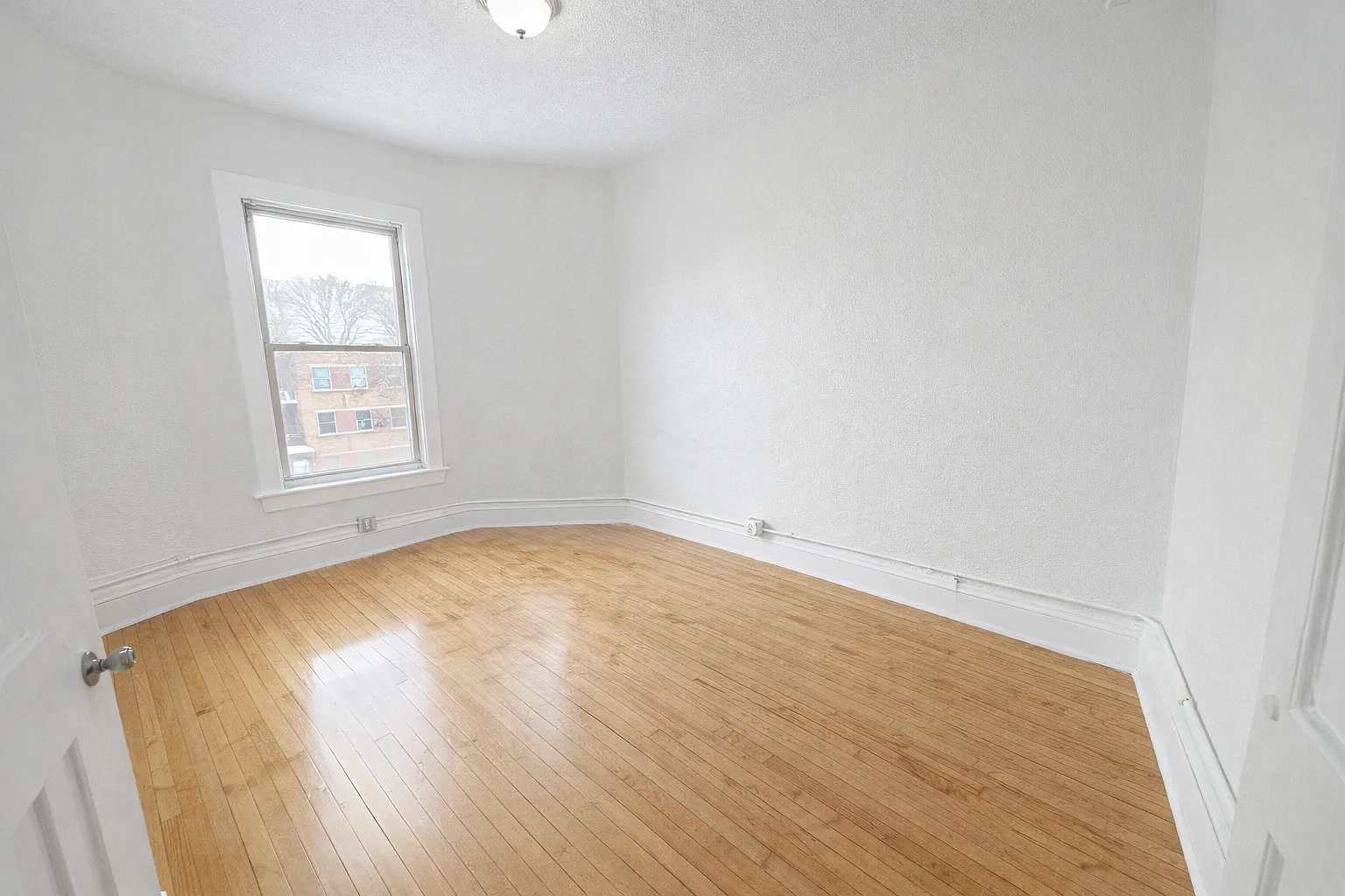 5 bed, $450 — Photo 2