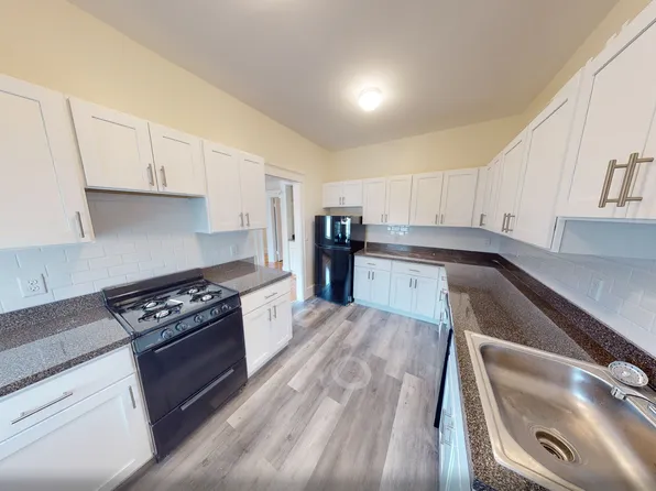134 Englewood Ave APT 3, Boston, MA 02135