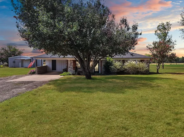 141 County Road 2211, Mineola, TX 75773