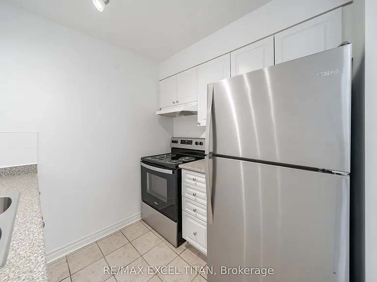 1407 Dupont St #315 — Photo 7
